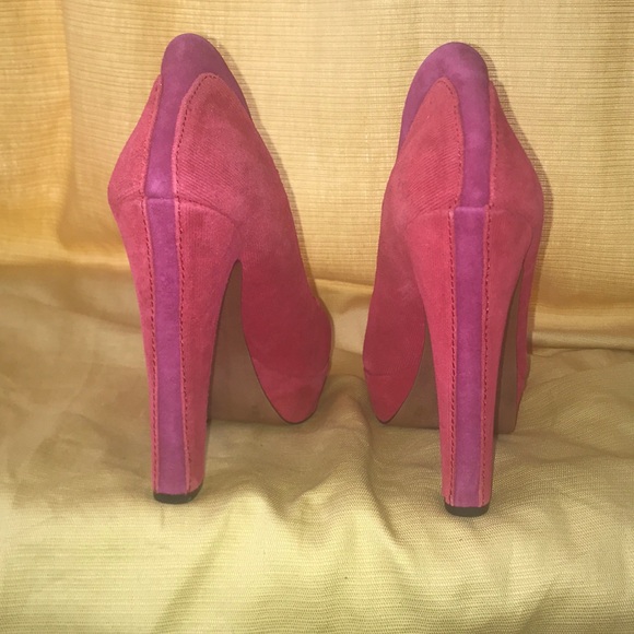 Cute color block chunky heel. - Picture 3 of 5